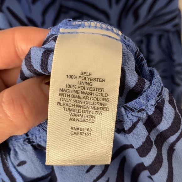 Eliza J Print Faux Wrap Tiered Flutter Sleeve V Neck Dress - Picture 13 of 14